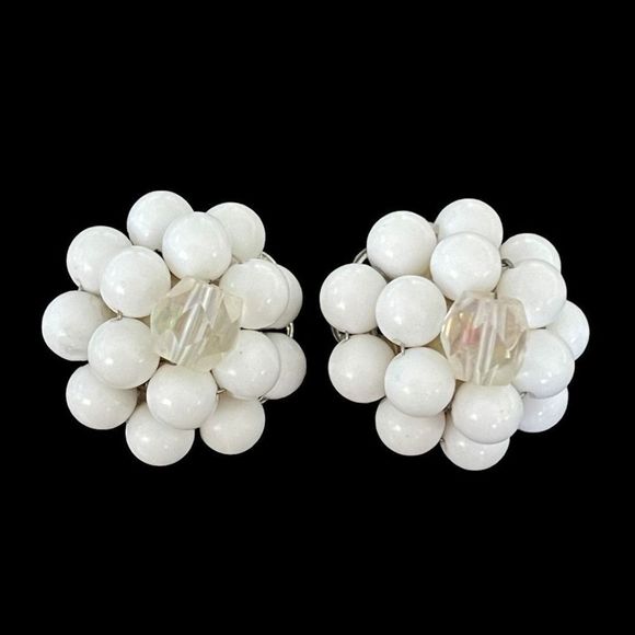 Vintage White Beaded Granny Chic Clip On earrings signed Japan - Picture 1 of 5